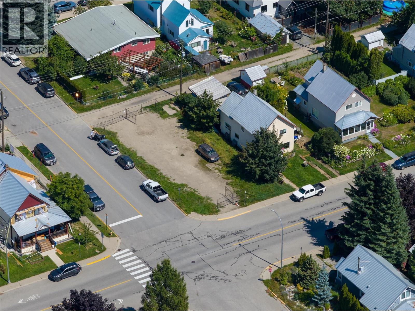 200 Third Street E, Revelstoke