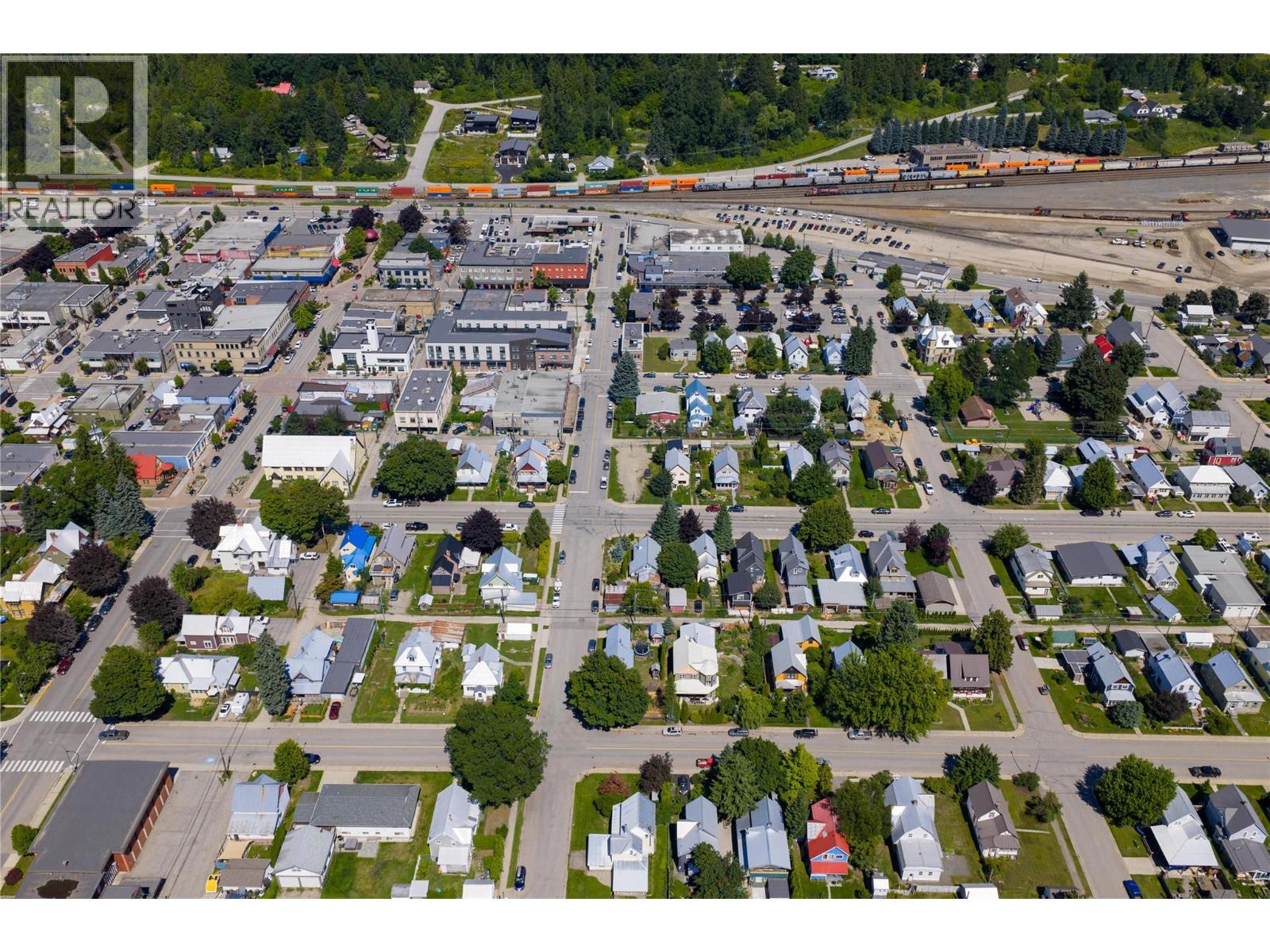 200 Third Street E, Revelstoke