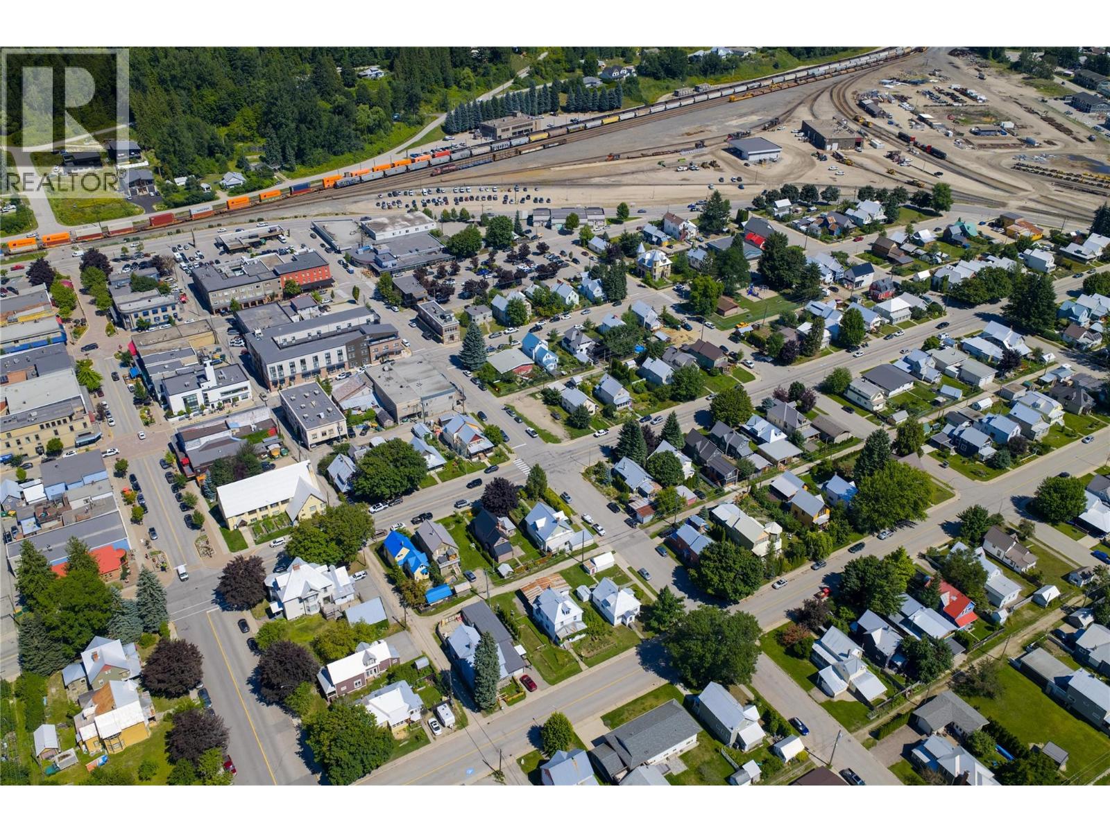 200 Third Street E, Revelstoke