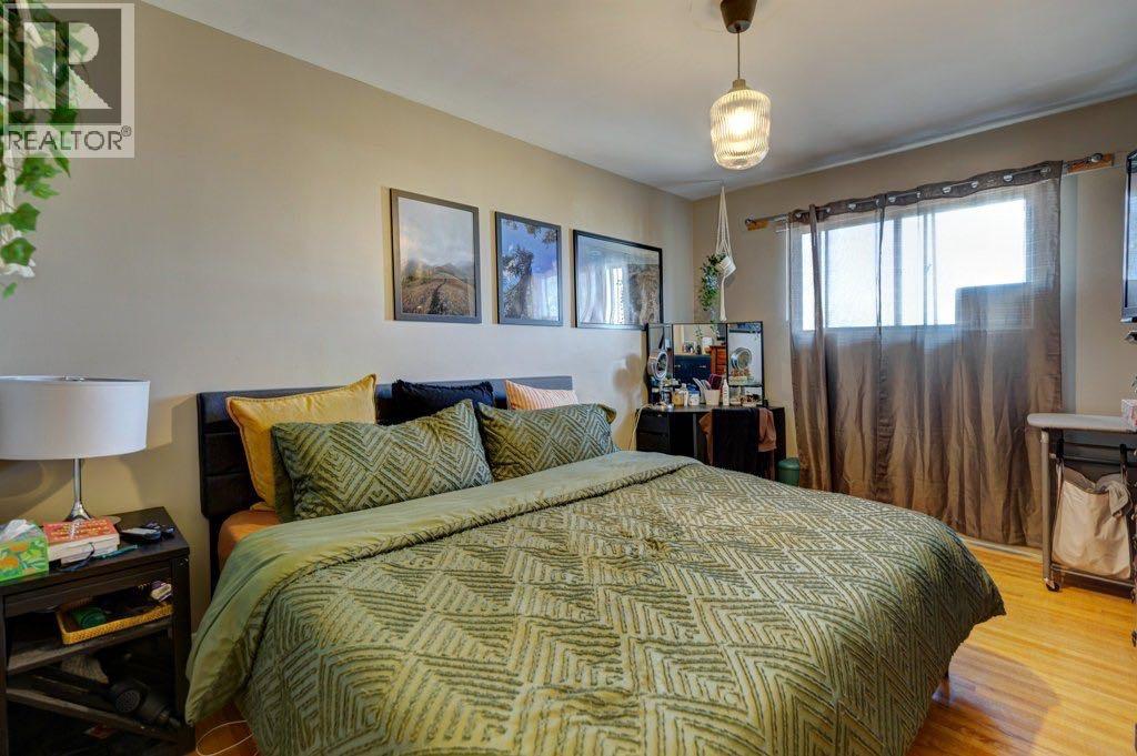 Multi-family House Bungalow for Sale in   Avenue SW Parkhill Calgary 