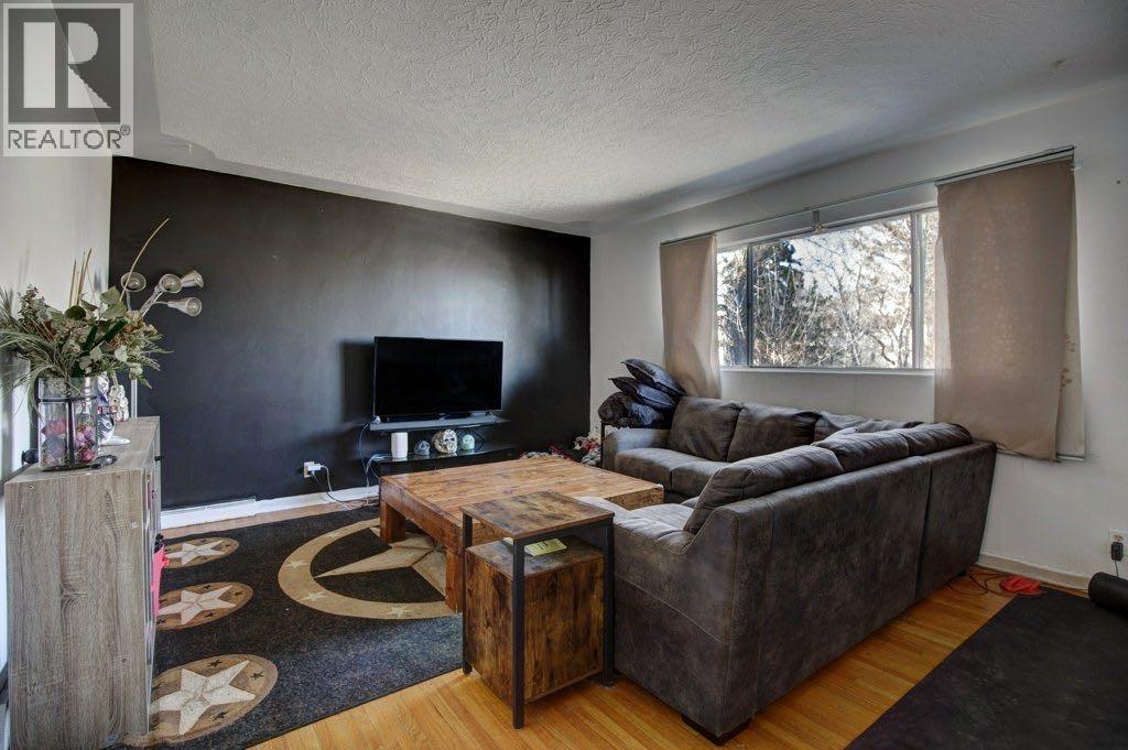 Multi-family House Bungalow for Sale in   Avenue SW Parkhill Calgary 