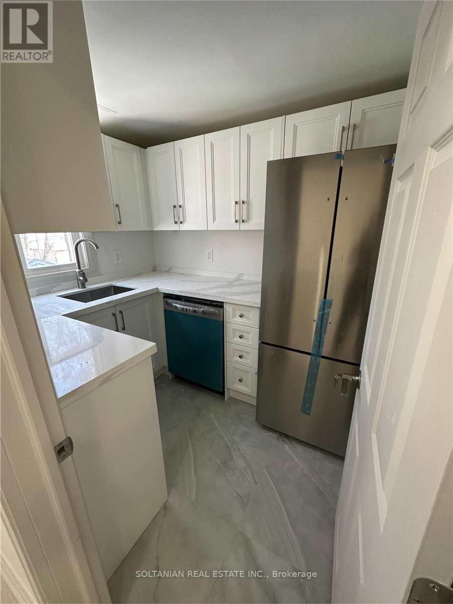 Photo 17 of 179 Willowdale Avenue, Toronto ON