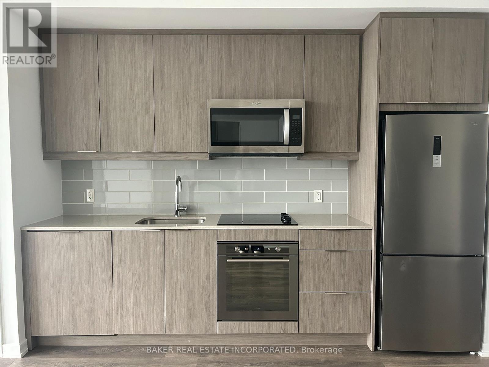 Photo 5 of 216 36 Forest Manor Road, Toronto ON