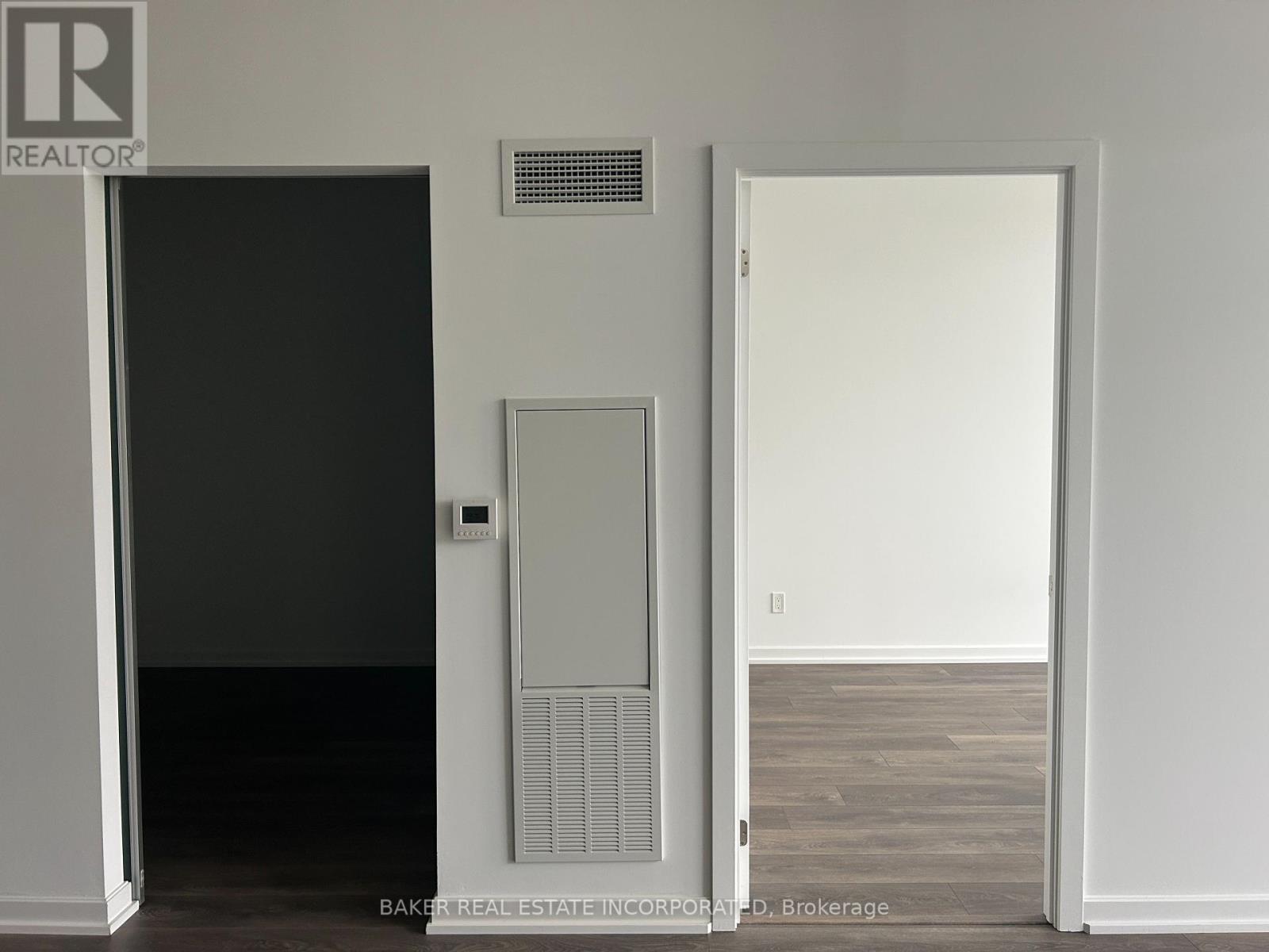 Photo 17 of 216 36 Forest Manor Road, Toronto ON