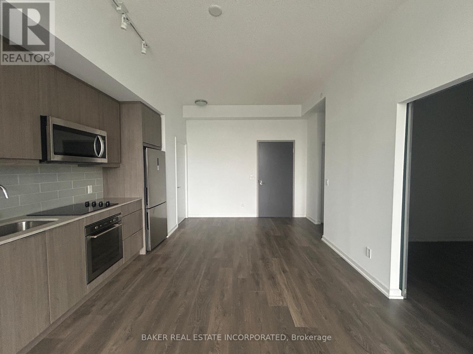 Photo 39 of 216 36 Forest Manor Road, Toronto ON