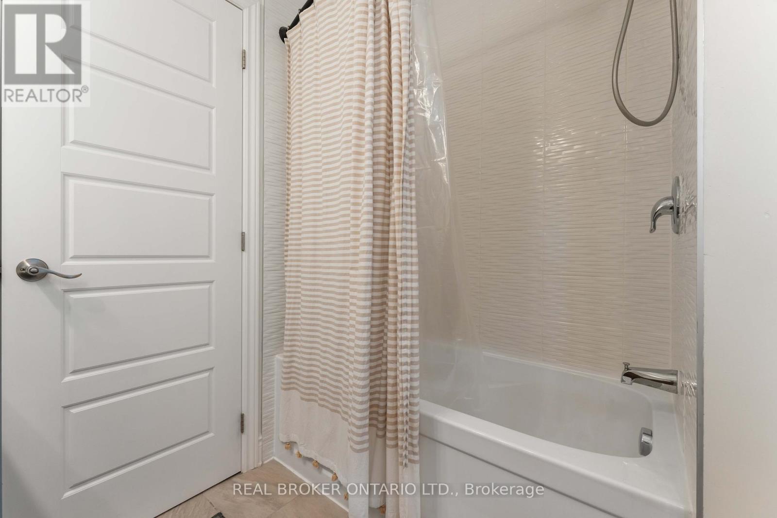 Photo 30 of 373 River Landing Avenue, Ottawa ON
