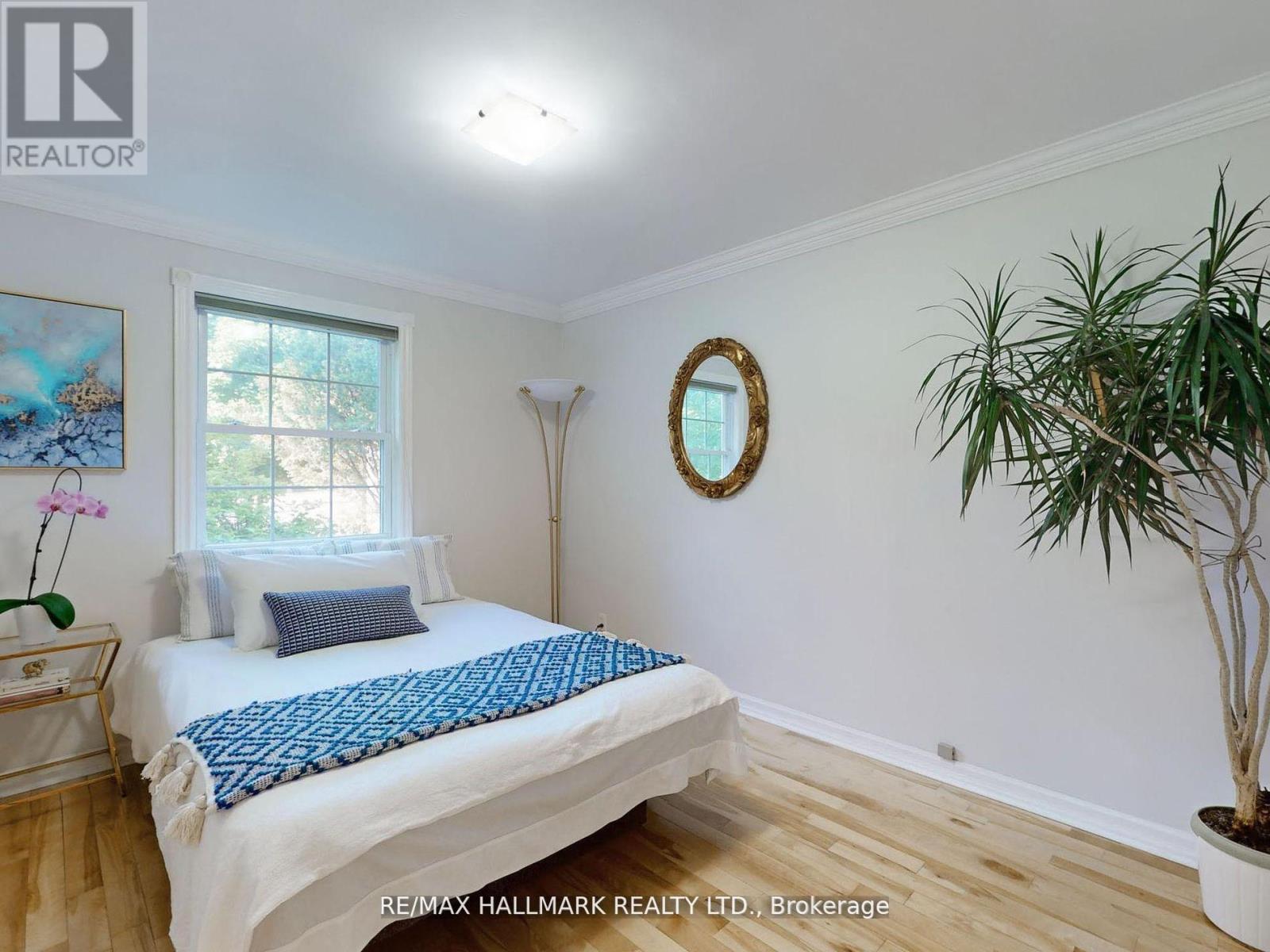Photo 23 of 109 Highland Lane, Richmond Hill ON
