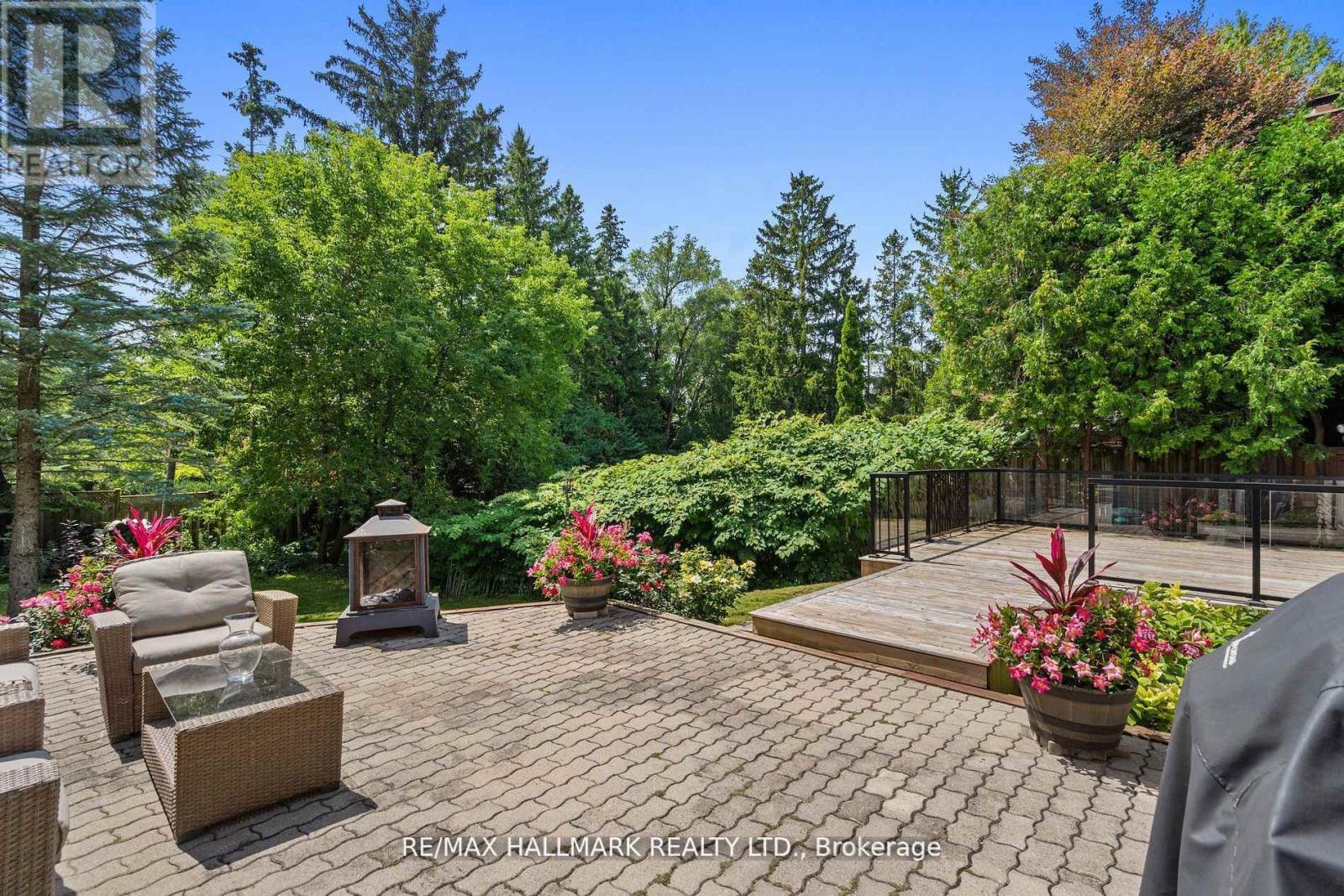 Photo 20 of 109 Highland Lane, Richmond Hill ON