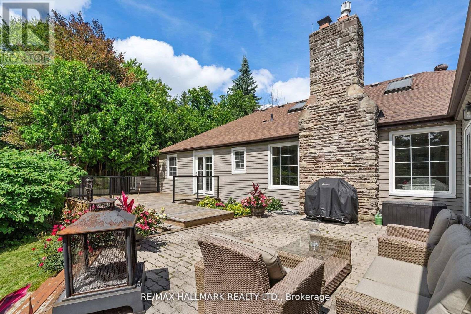 Photo 25 of 109 Highland Lane, Richmond Hill ON