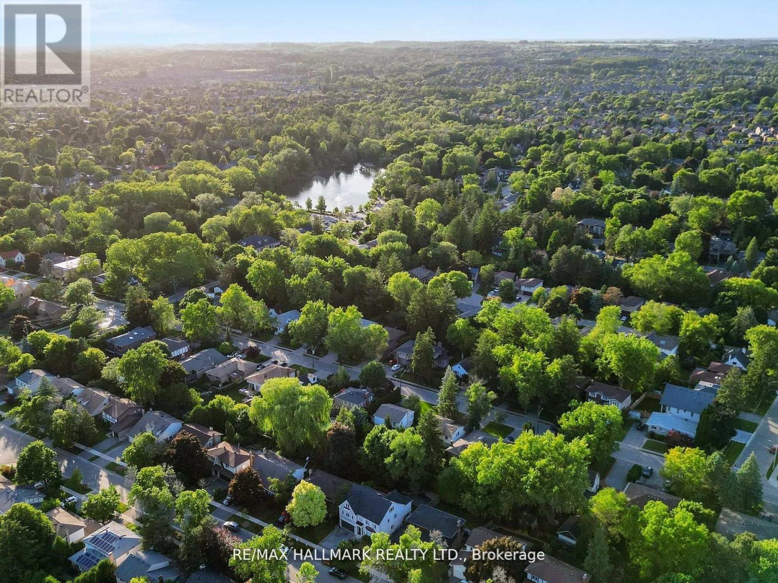 Photo 28 of 109 Highland Lane, Richmond Hill ON