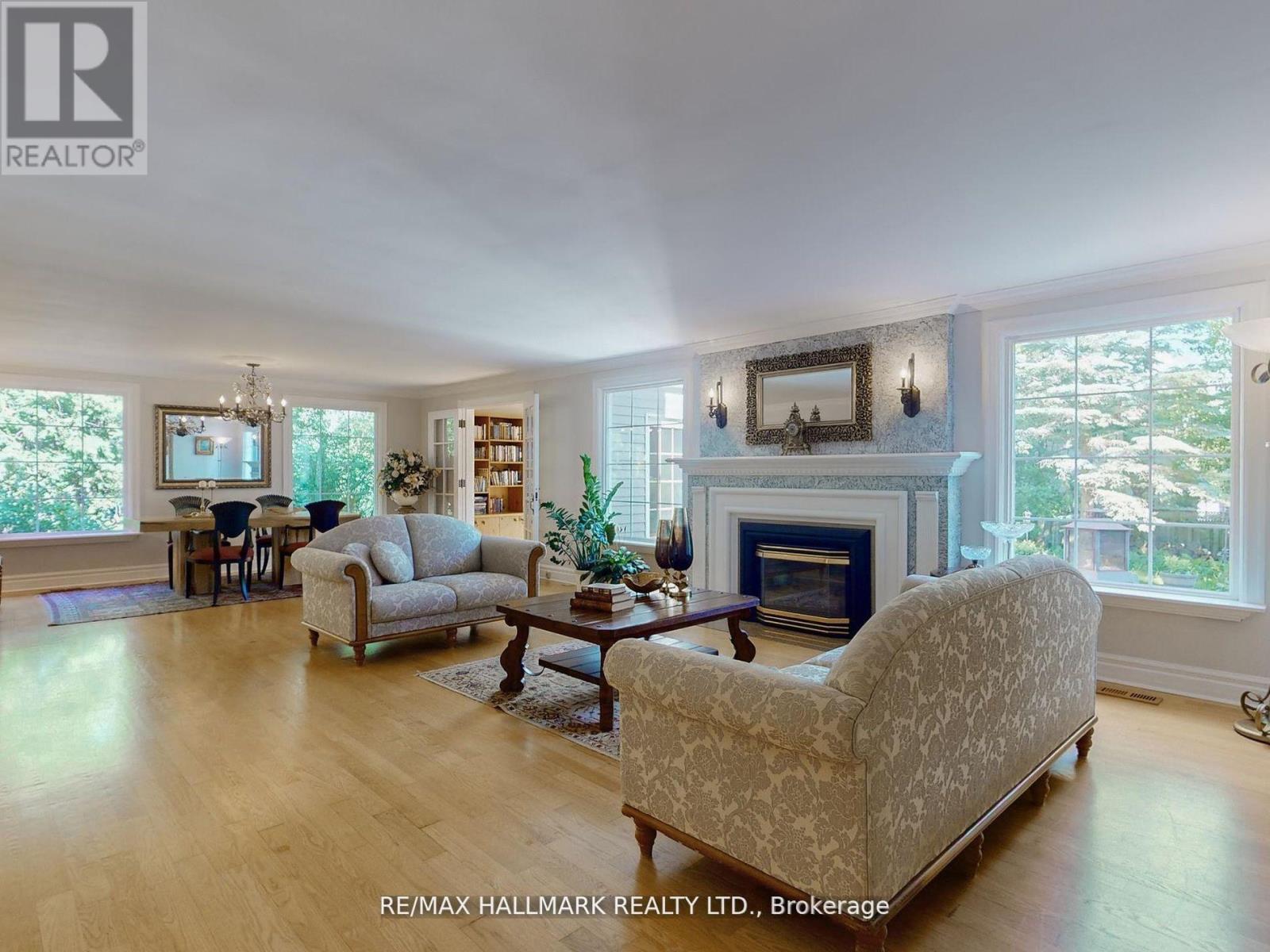 Photo 24 of 109 Highland Lane, Richmond Hill ON