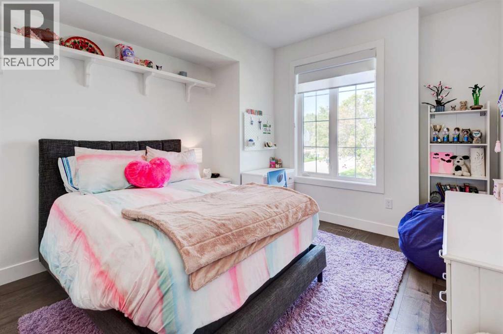 Single Family House for Sale in   Avenue SW North Glenmore Park Calgary 
