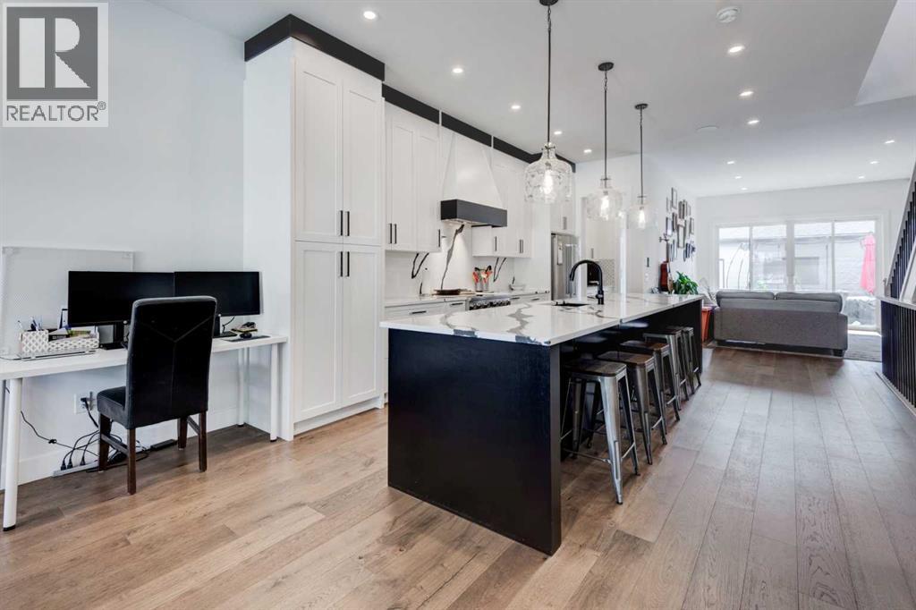 Single Family House for Sale in   Avenue SW North Glenmore Park Calgary 