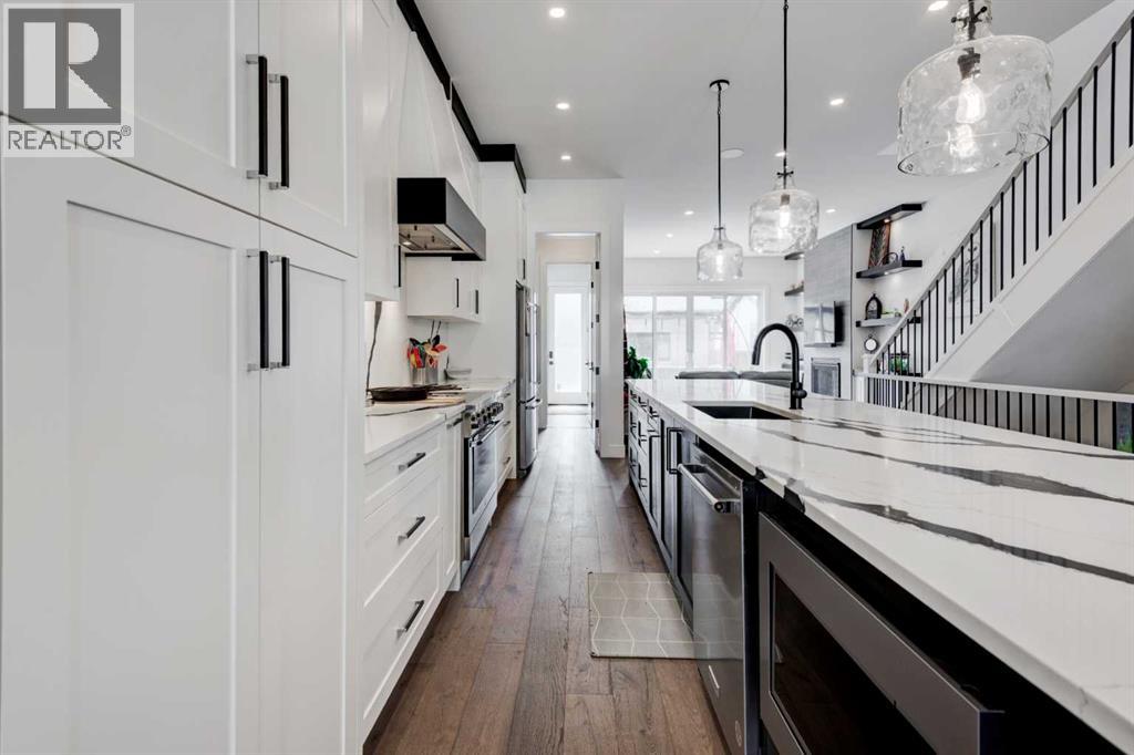 Single Family House for Sale in   Avenue SW North Glenmore Park Calgary 