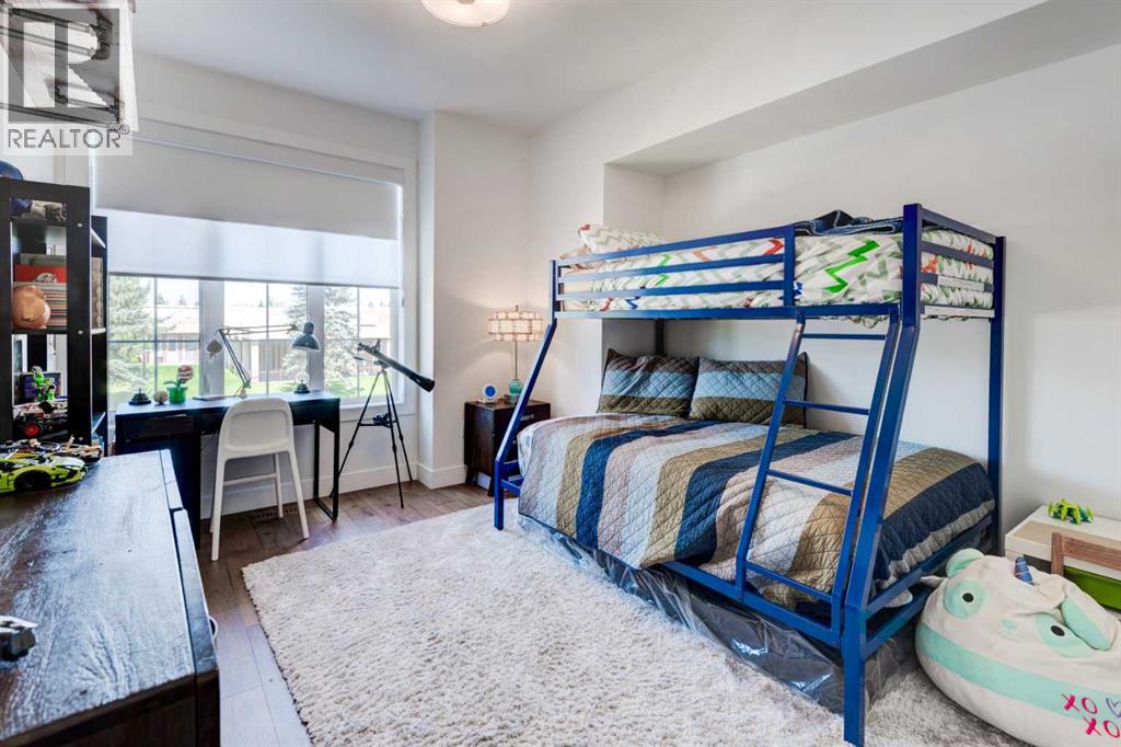 Single Family House for Sale in   Avenue SW North Glenmore Park Calgary 