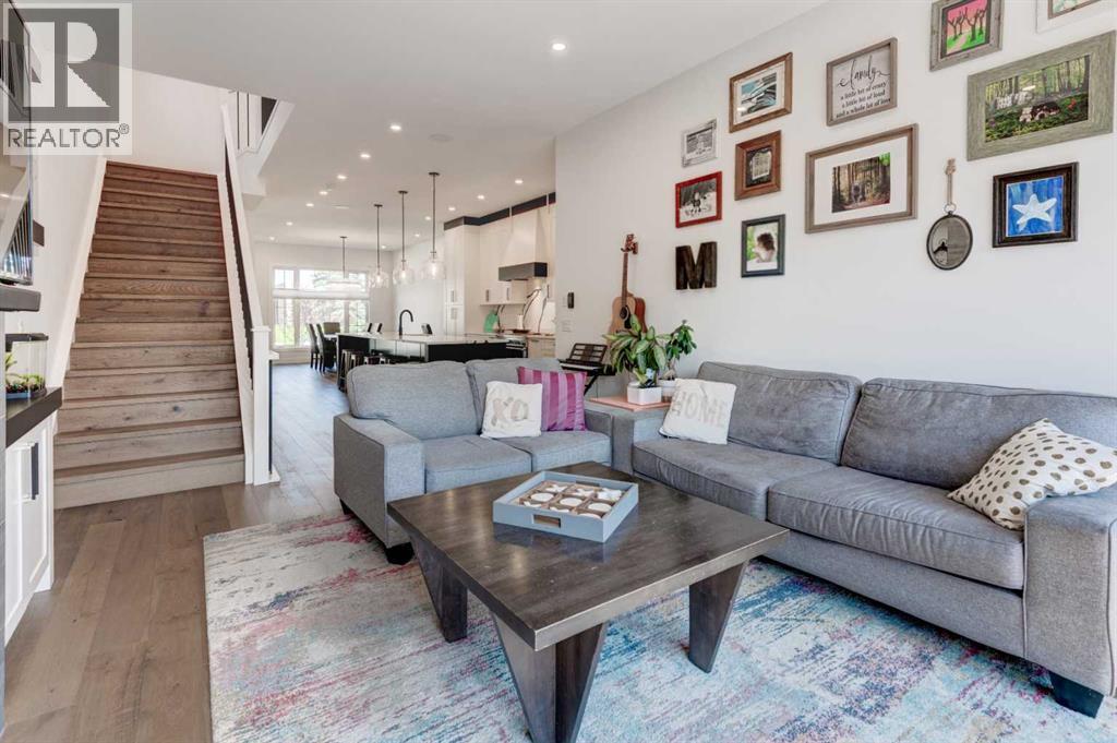 Single Family House for Sale in   Avenue SW North Glenmore Park Calgary 