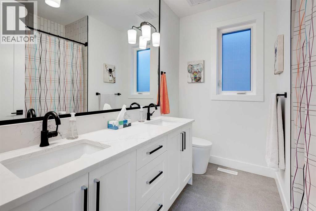 Single Family House for Sale in   Avenue SW North Glenmore Park Calgary 