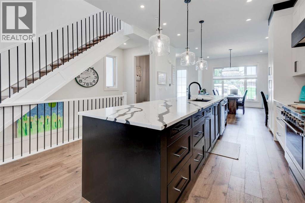 Single Family House for Sale in   Avenue SW North Glenmore Park Calgary 