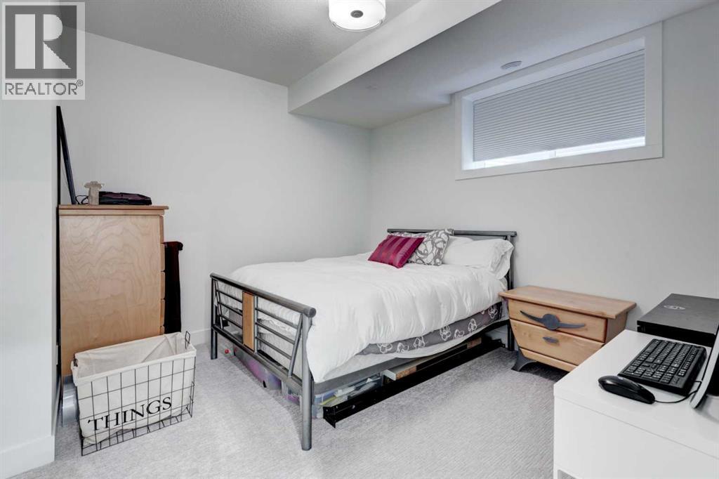 2347 53 Avenue SW, Calgary, Alberta