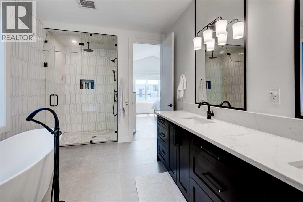 Single Family House for Sale in   Avenue SW North Glenmore Park Calgary 