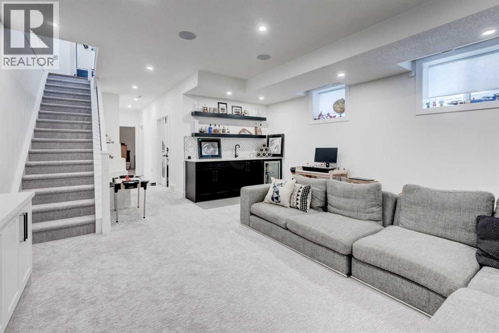 Single Family House for Sale in   Avenue SW North Glenmore Park Calgary 
