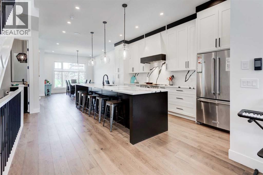 Single Family House for Sale in   Avenue SW North Glenmore Park Calgary 