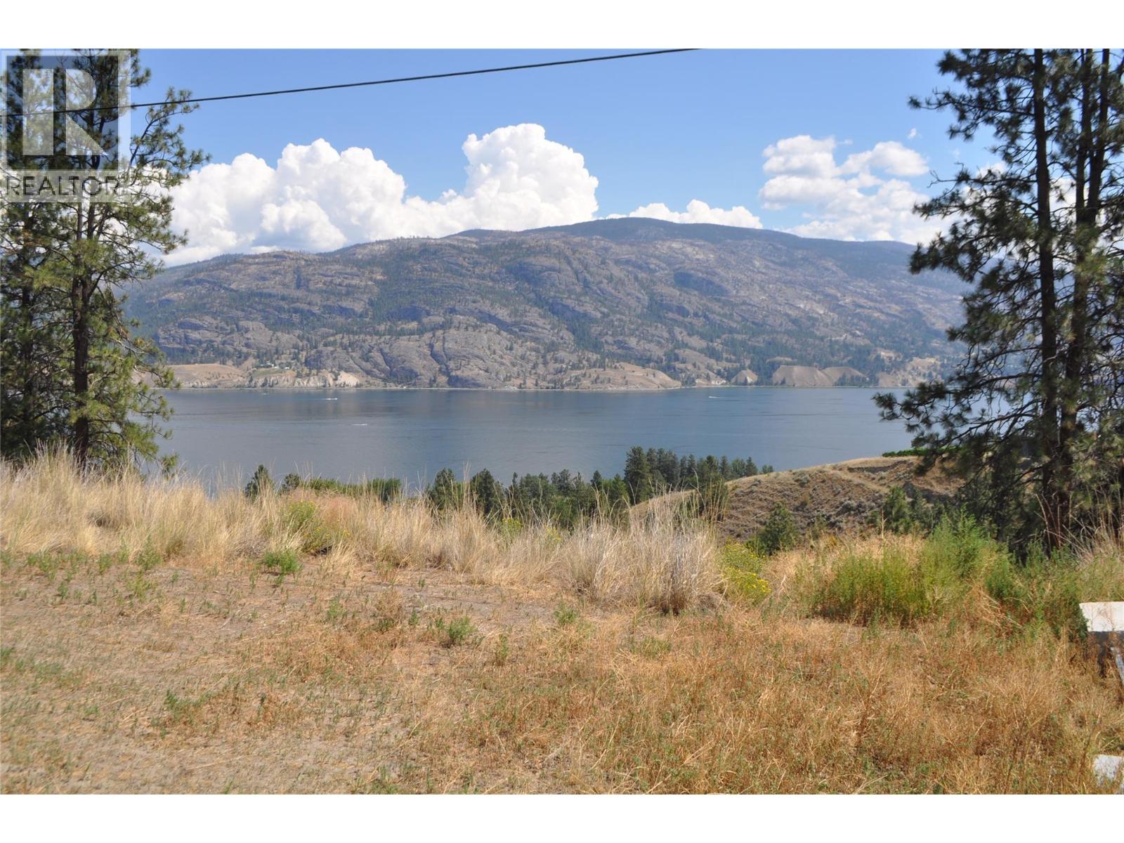  910 Pineview Drive, Kaleden