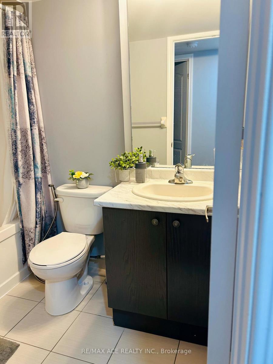 Photo 39 of 8 2441 Greenwich Drive, Oakville ON