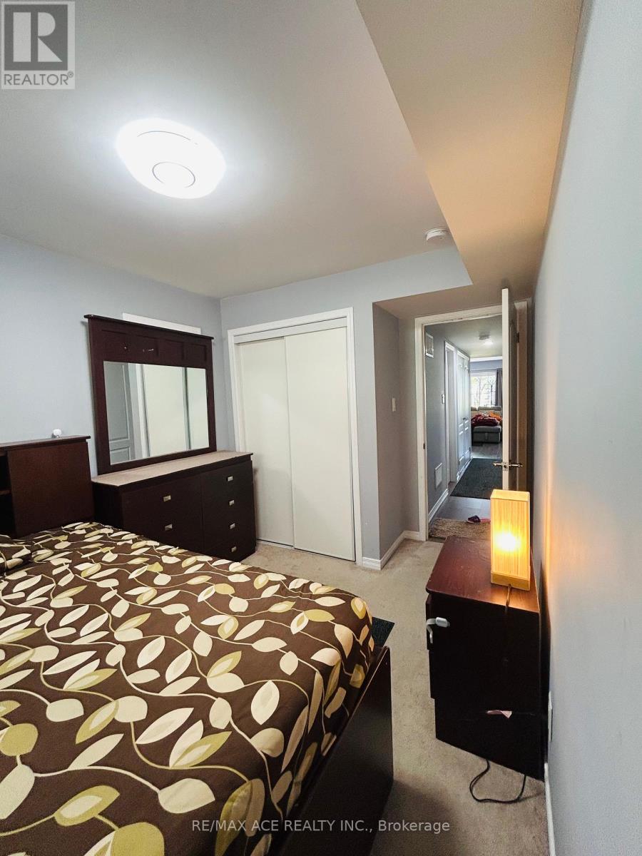 Photo 27 of 8 2441 Greenwich Drive, Oakville ON