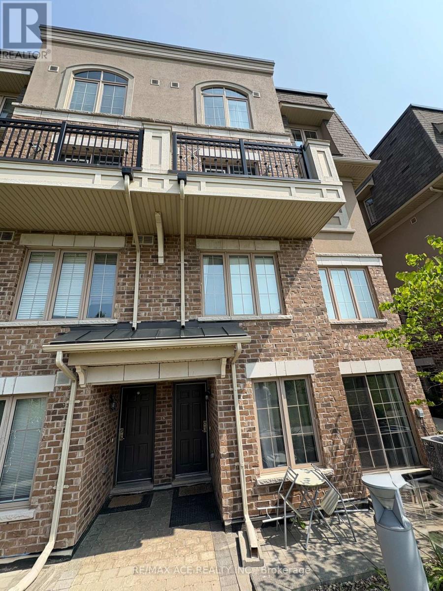 Photo 5 of 8 2441 Greenwich Drive, Oakville ON