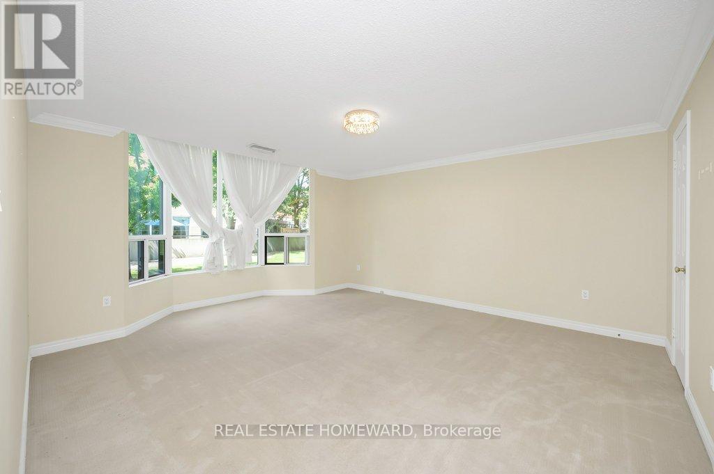 Photo 2 of 203 2121 Lakeshore Road, Burlington ON