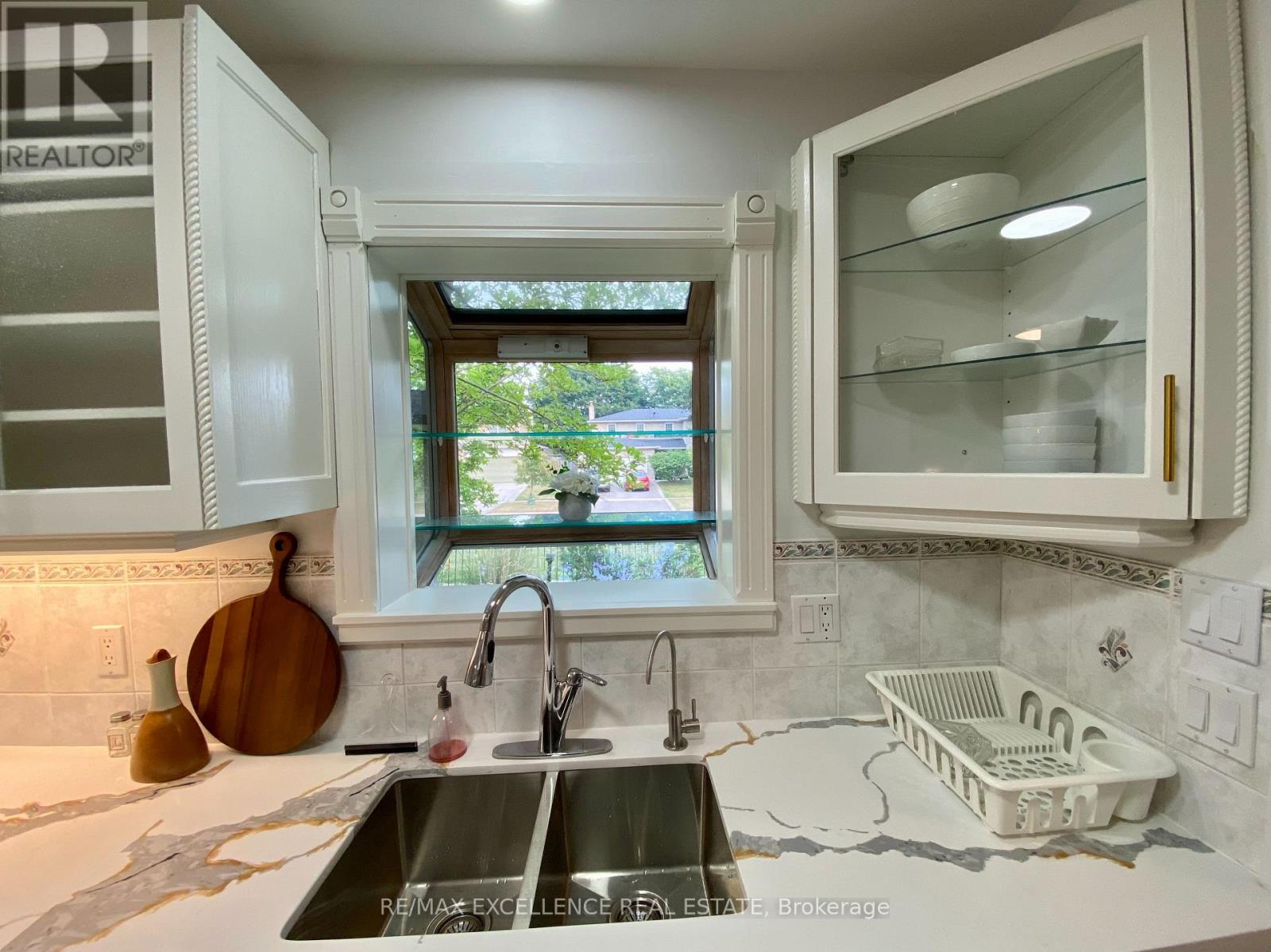 Photo 18 of 485 Gowland Crescent, Milton ON