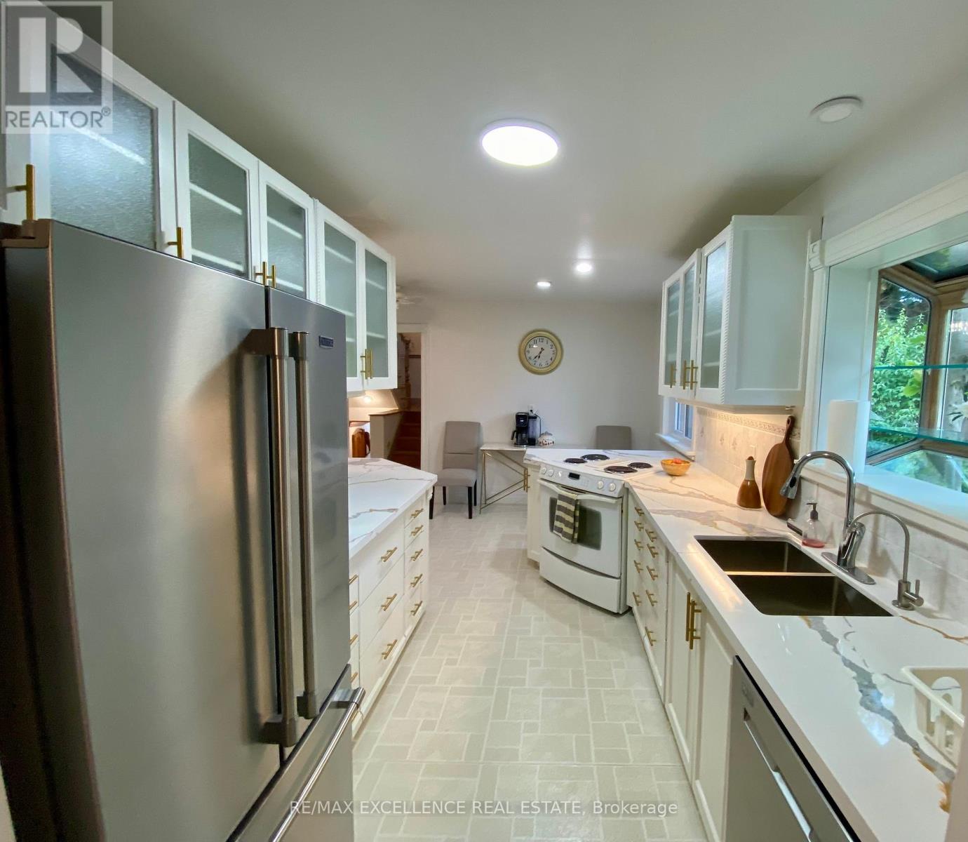 Photo 7 of 485 Gowland Crescent, Milton ON