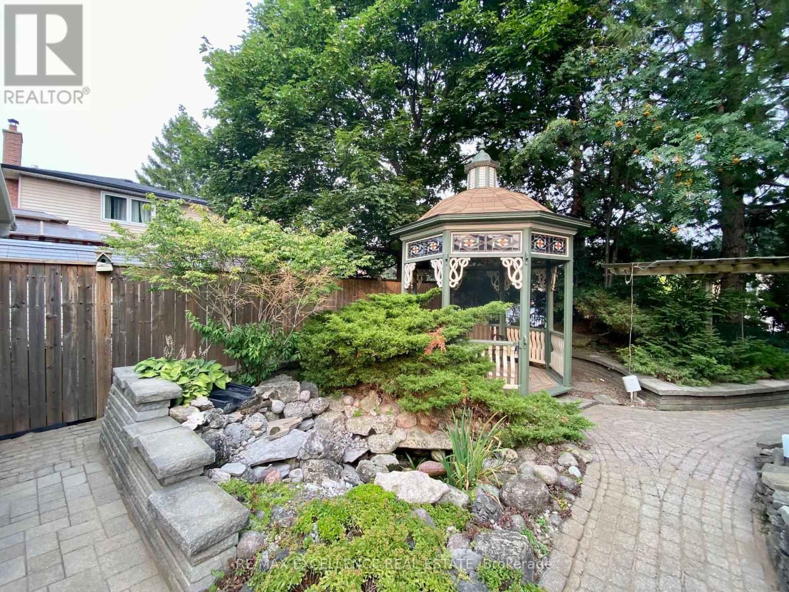 Photo 23 of 485 Gowland Crescent, Milton ON