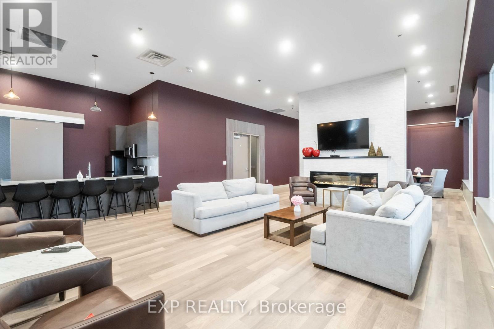 Photo 13 of 807 550 North Service Road, Grimsby ON