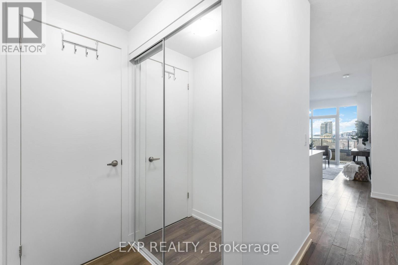 Photo 18 of 807 550 North Service Road, Grimsby ON