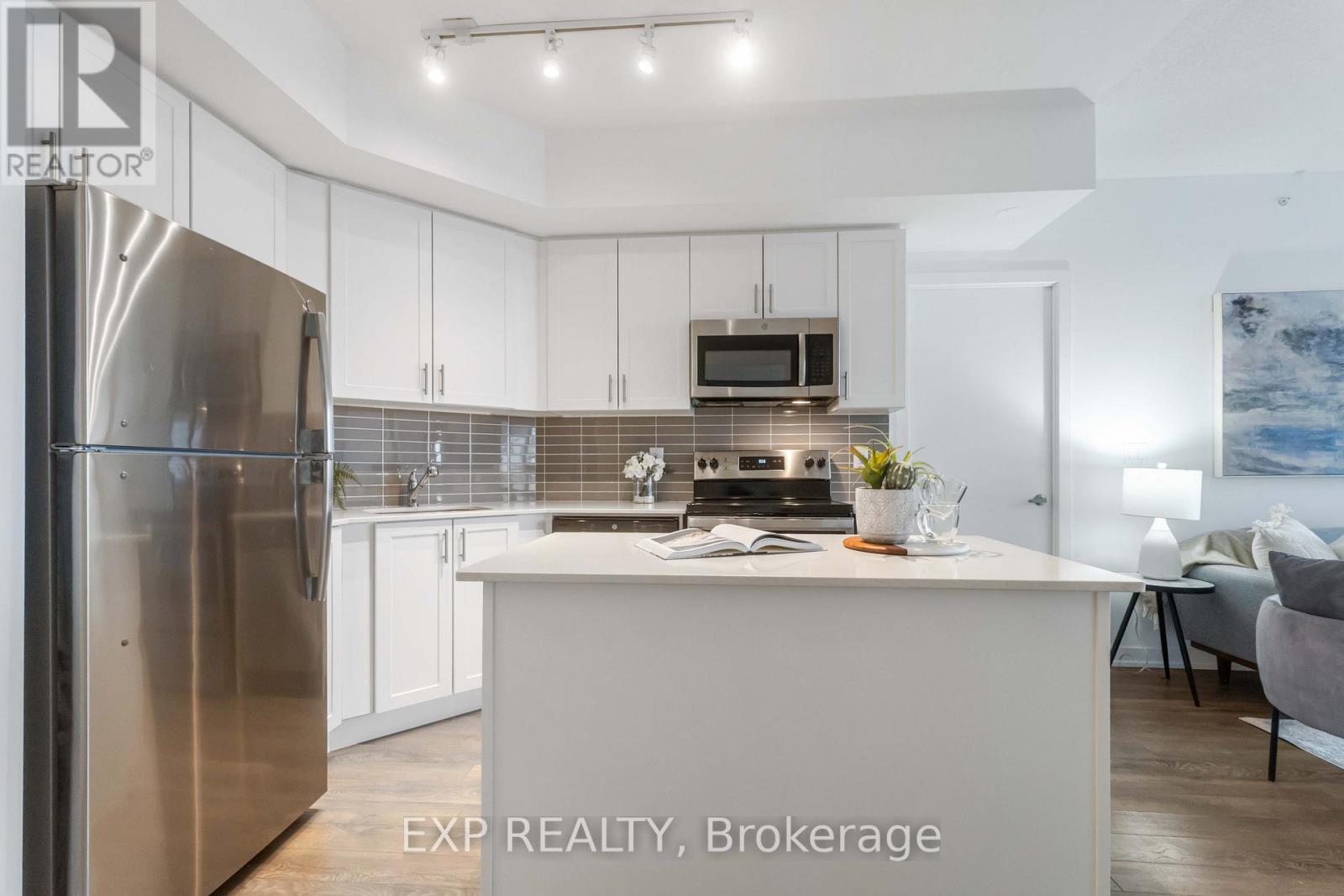 Photo 21 of 807 550 North Service Road, Grimsby ON