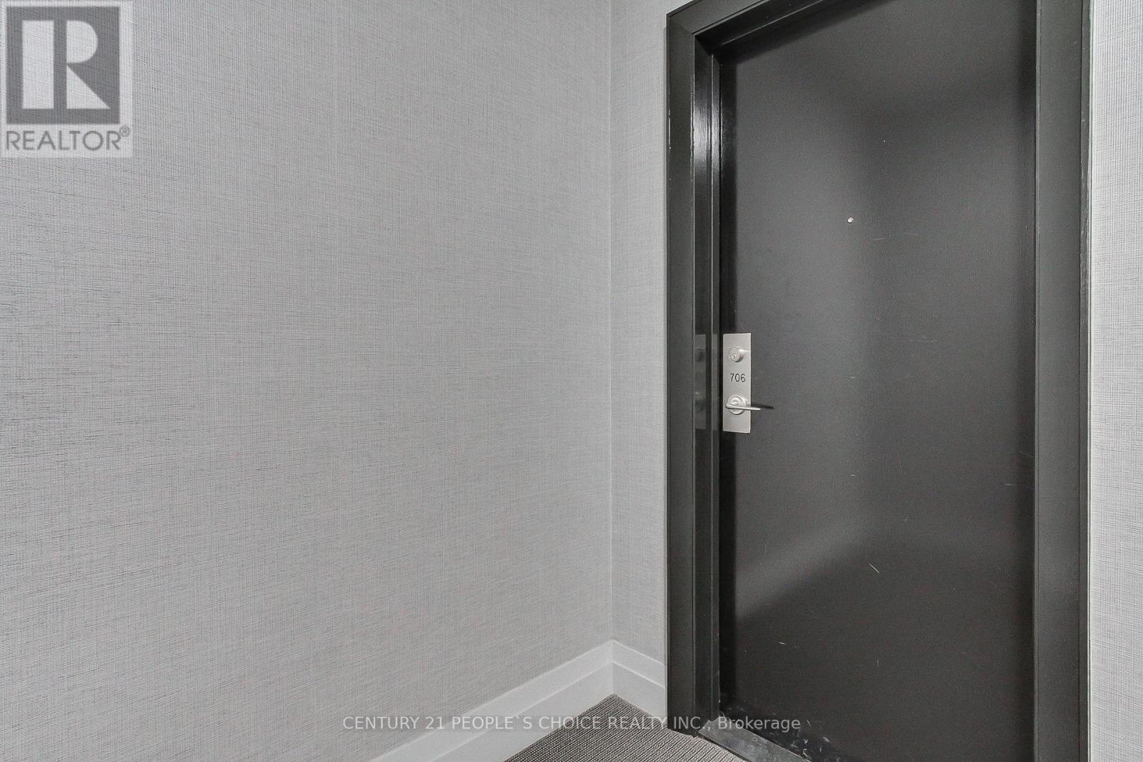 Photo 7 of 706 99 Avenue Road, Toronto ON