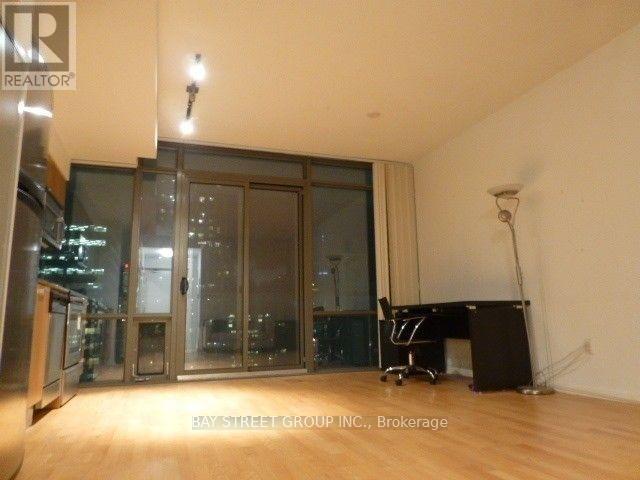 Photo 11 of 2805 38 Grenville Street, Toronto ON