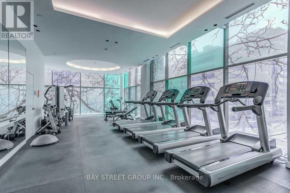 Photo 5 of 2805 38 Grenville Street, Toronto ON