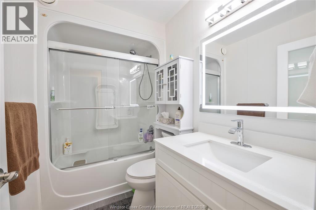 Photo 25 of 4574 Tumbleweed Crescent, Windsor ON