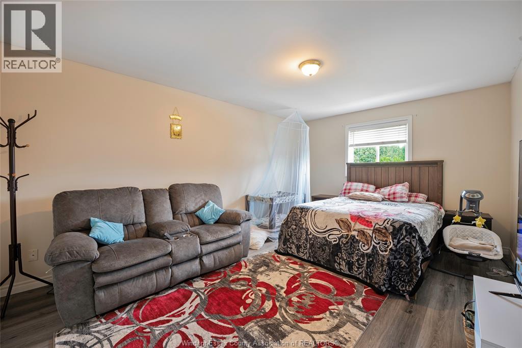 Photo 9 of 4574 Tumbleweed Crescent, Windsor ON