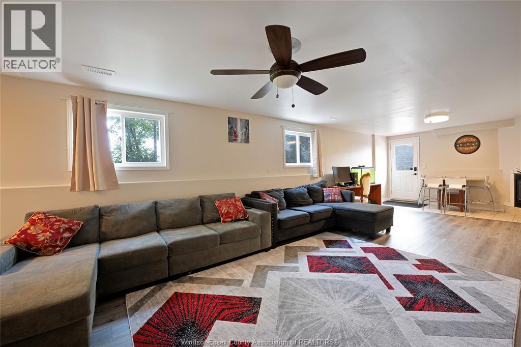 Photo 13 of 4574 Tumbleweed Crescent, Windsor ON