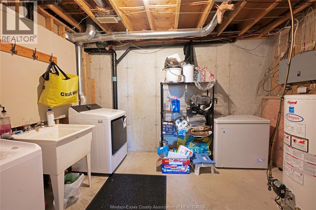 Photo 1 of 4574 Tumbleweed Crescent, Windsor ON