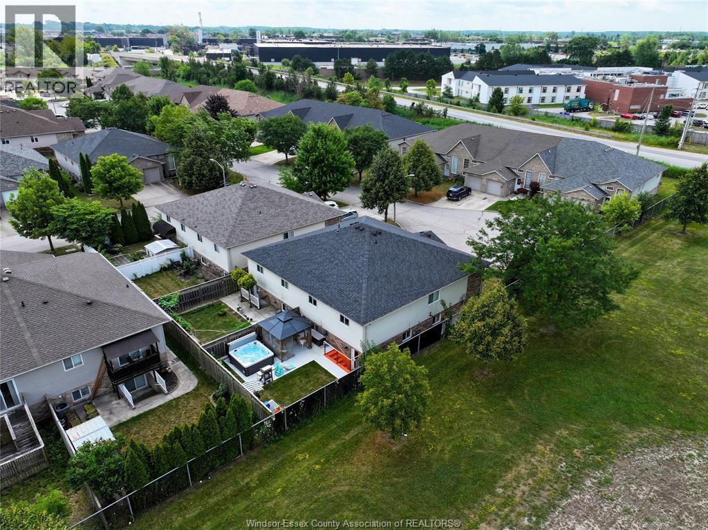 Photo 35 of 4574 Tumbleweed Crescent, Windsor ON