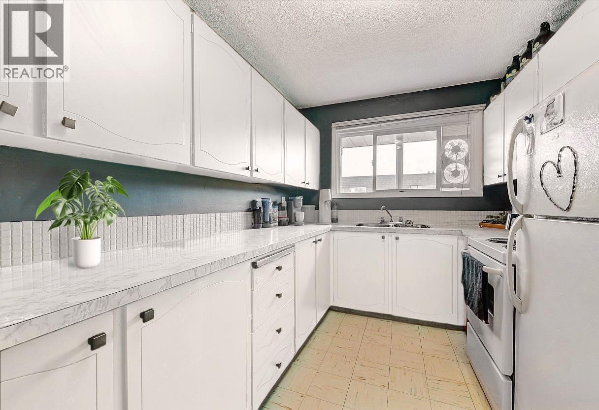 6 1291 Bernard Avenue, Kelowna
