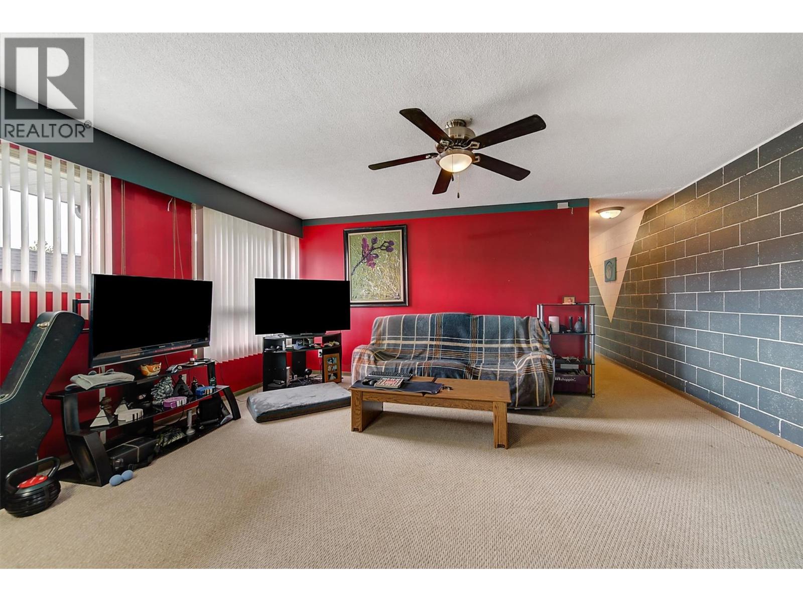 6 1291 Bernard Avenue, Kelowna