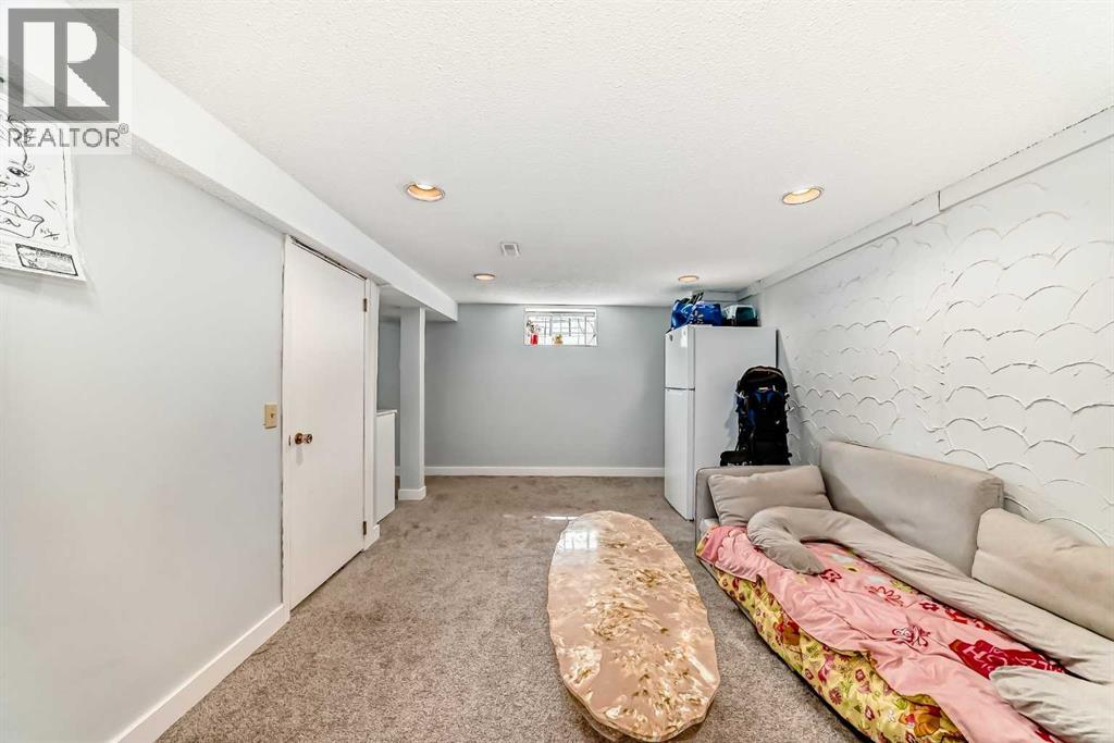 Single Family House Bungalow for Sale in   Avenue NW Bowness Calgary 