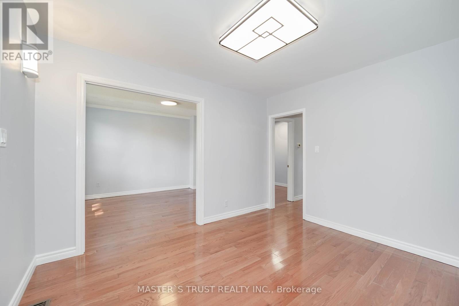Photo 27 of 10 Valerie Road, Toronto ON