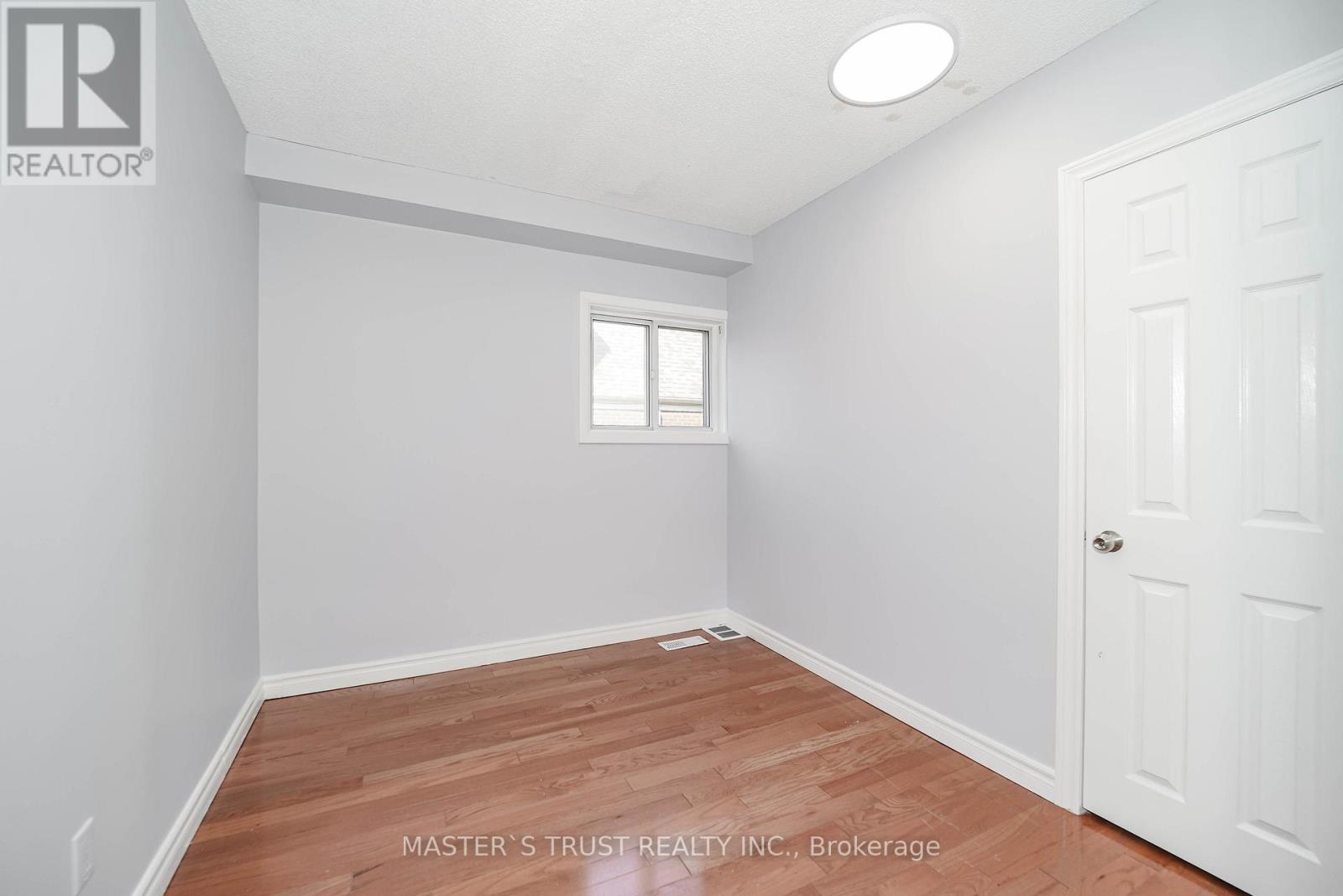 Photo 16 of 10 Valerie Road, Toronto ON